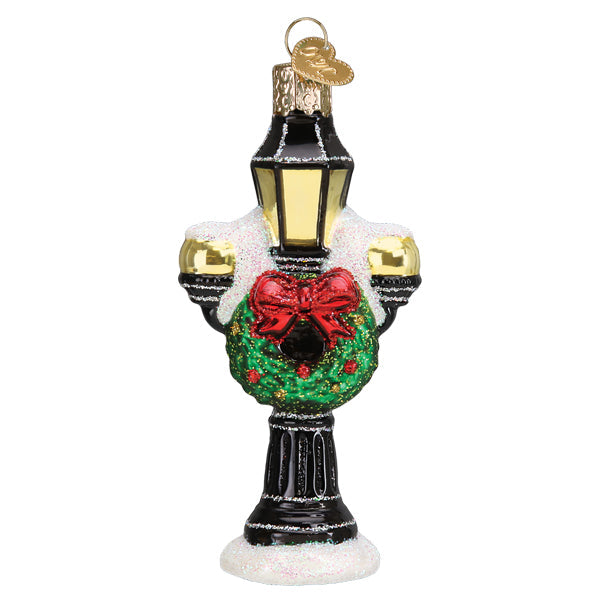 Christmas Lamp Post Ornament-1